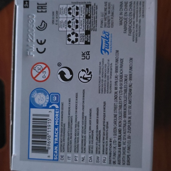 Funko Harry Potter Pop Vinyl Figure with Glasses and Scarf - Picture 6 of 6